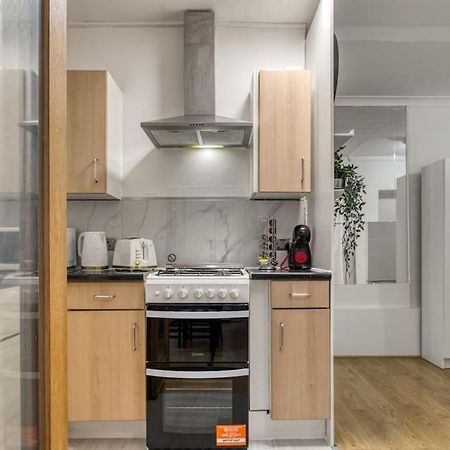 Cosy 2Br Retreat Near Paddington Station Daire Londra Dış mekan fotoğraf